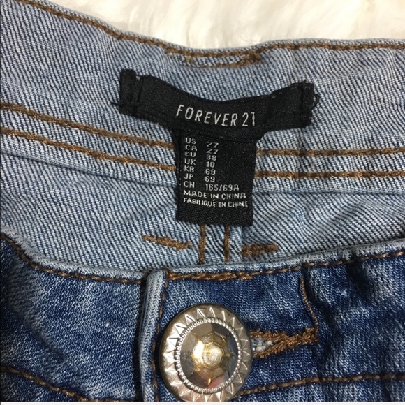 Forever 21 Distressed Denim Shorts Size 27 - Picture 5 of 6